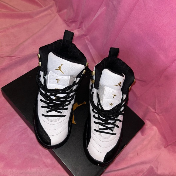 Jordan 12 Royalty Sz 4Y - Picture 8 of 12